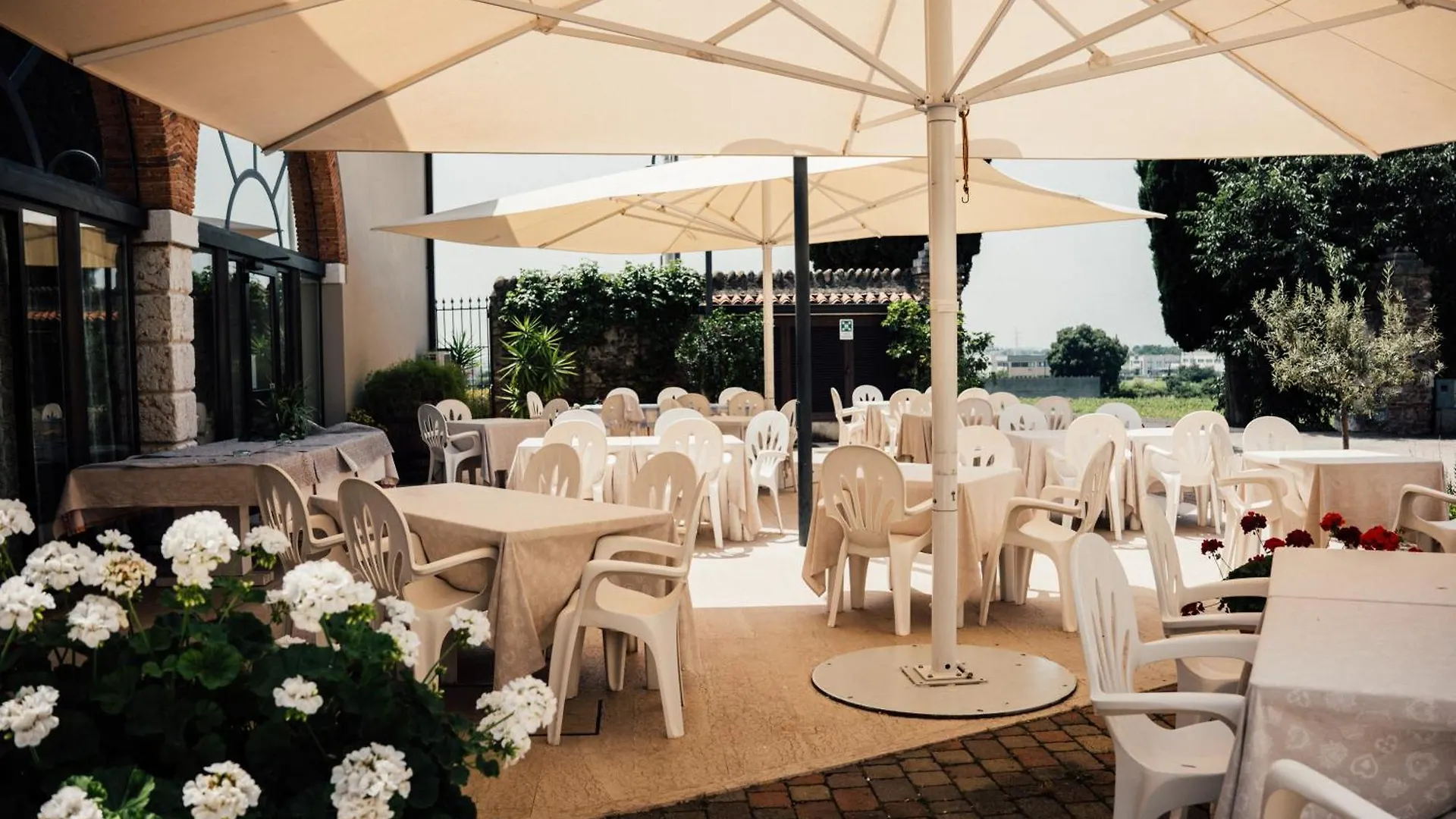 Albergo La Meridiana Castelnuovo del Garda 2*,  Italy