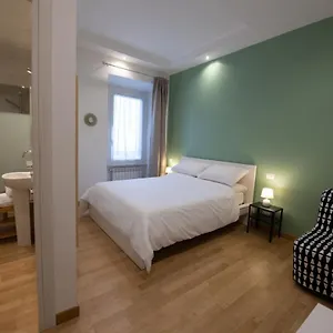  Bed & Breakfast Domus Castroni Germanico Italia